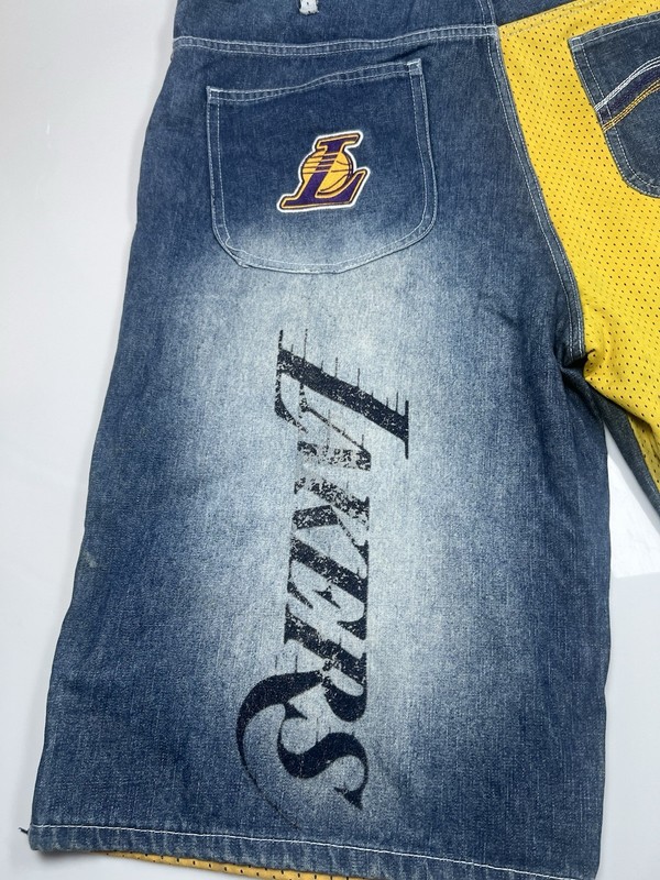 UNK NBA Denim Shorts Kobe Bryant 8 Los Angeles Lakers Jeans Shorts W36 Y2K gallery