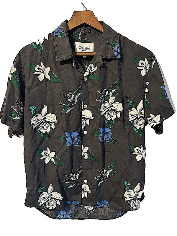 CORRIDOR NEW YORK Day Lily Floral Graphic Camp Shirt M Aloha HAWAIIAN