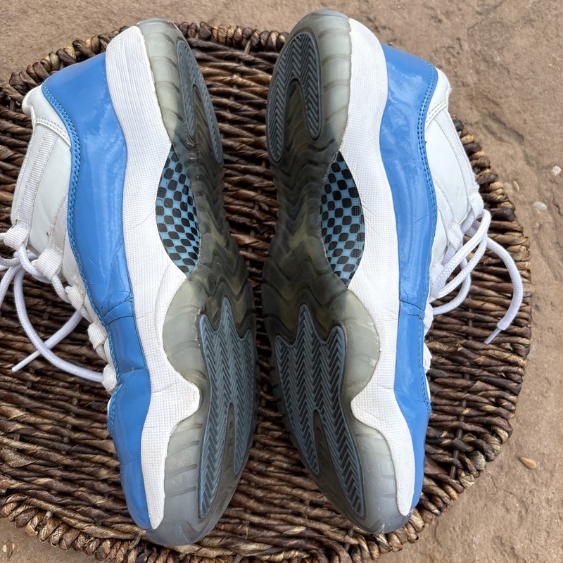 Air Jordan XI (8.5) Retro Low ‘White & University Blue’ Men Size 8.5 gallery