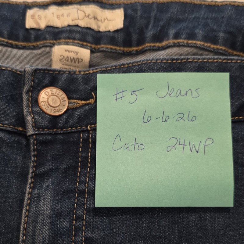 Cato EST 1946 Women’s Petites Curvy Mid-Rise Straight Medium Wash Jeans 24WP