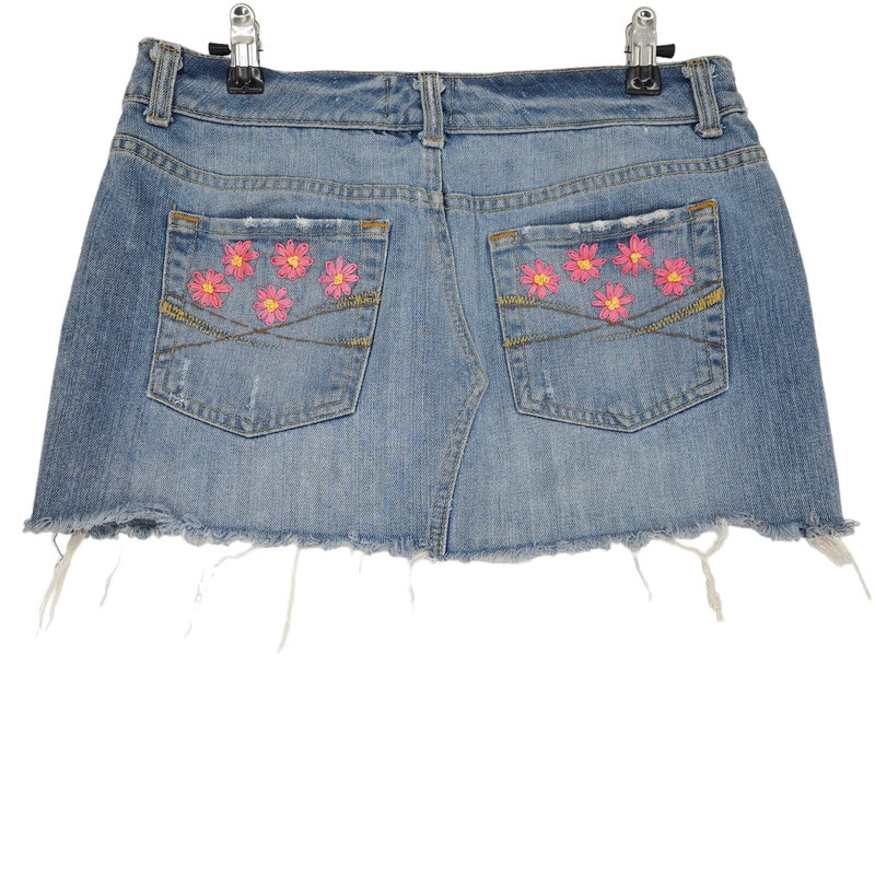 Aeropostale Mini Denim Skirt Medium Wash Distressed Floral Hand Embroidered Sz 4