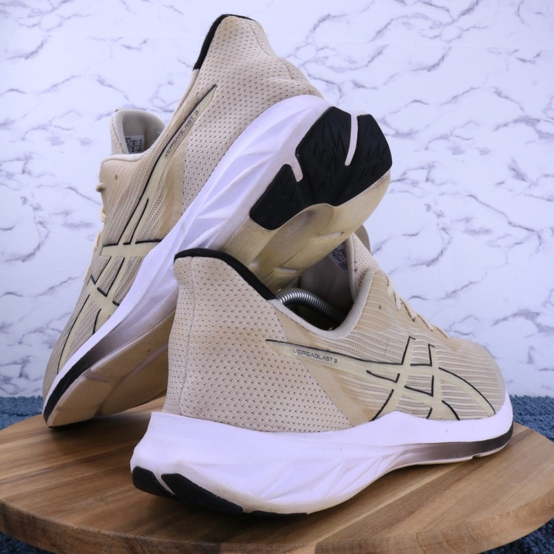 Asics Versablast 3 Mesh Low Running Shoe Oatmeal Black Beige 1011B692 Mens Sz 13 gallery