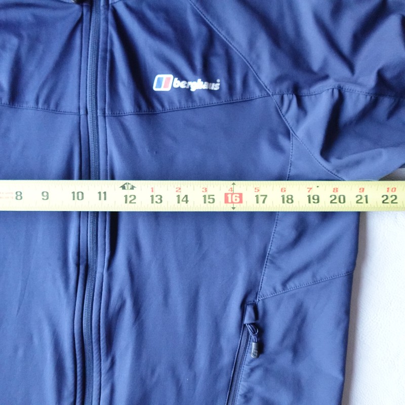 Berghaus Windstopper Jacket Size Medium Soft Shell Outdoors gallery