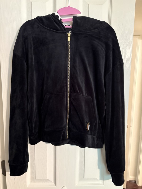 Buc-ee’s Women’s Black Velour Full Zip Hoodie Size Large