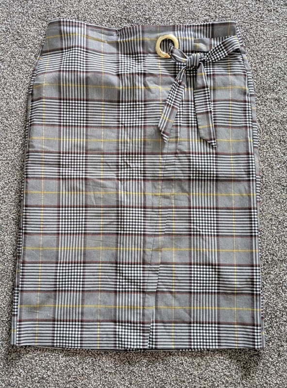 EST 1946 Womens Ladies Black Yellow Red Plaid Straight Skirt Size 12 Modest