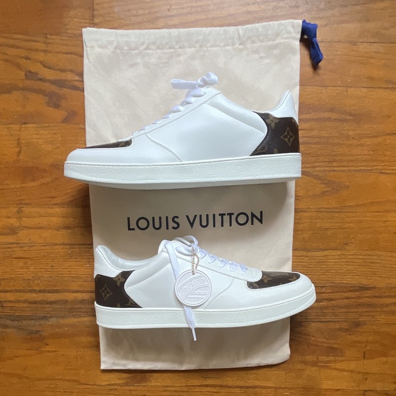 Louis Vuitton Rivoli White/Brown Monogram Logo Low Top Lace-Up Sneakers