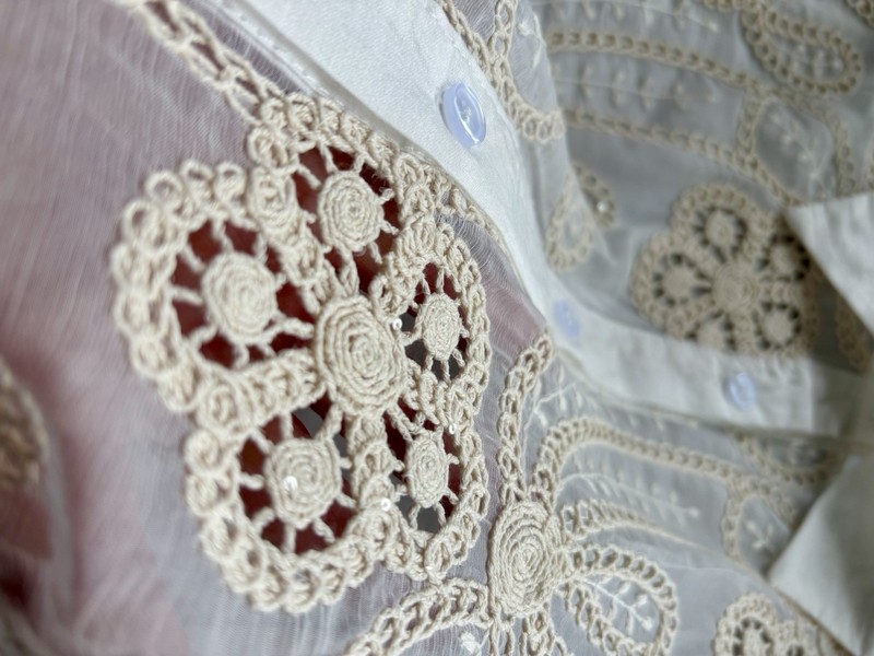 LISSIMO Women’s M White/Beige Floral Embroidered Lace Puff Sleeve Blouse gallery