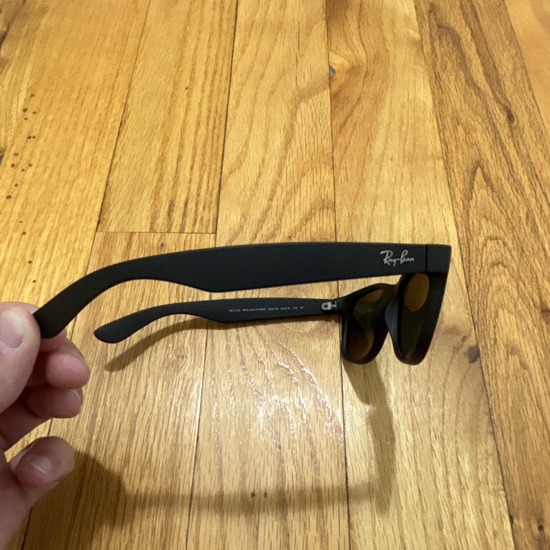 Ray-Ban RB2132 New Wayfarer Sunglasses Matte Black Green Polarized 55-18 gallery