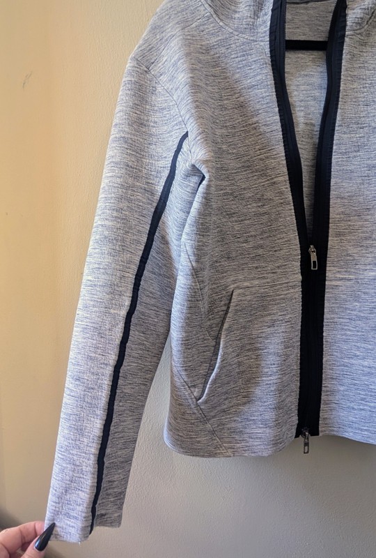 Lululemon Men’s Hooded Full Zip Stratum Hoodie Jacket Gray/Black Heather Size M gallery