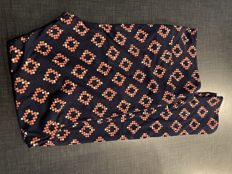 LuLaRoe Women’s Leggings TC Blue With Pink Geometric Diamonds
