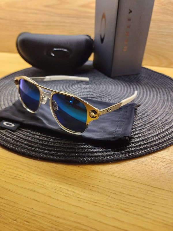 Oakley Coldfuse Titanium Metal Metal Frame Blue Prizm Polarized Lens NEW