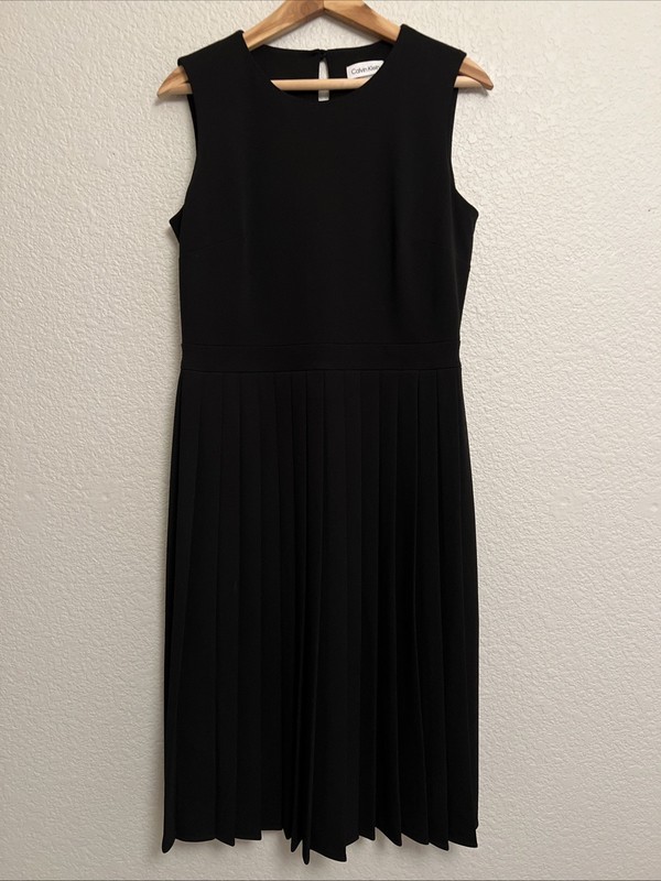 Calvin Klein Modern Scuba Crepe Dress Sheath Shift Minimalist Quiet Luxury Sz 8