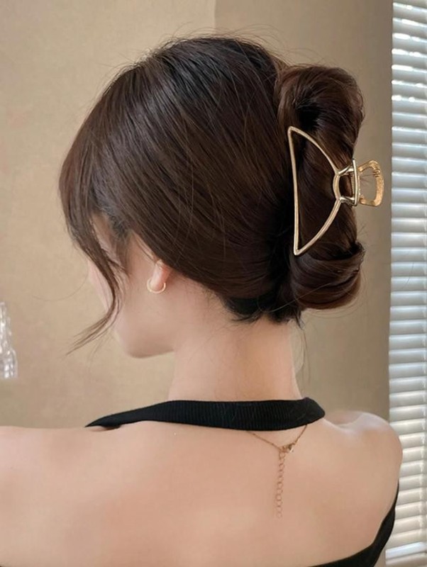 1x Metal Hollow Hair Claw Clips, Square / Semi-Circle, Non-Slip Hair Barrettes gallery