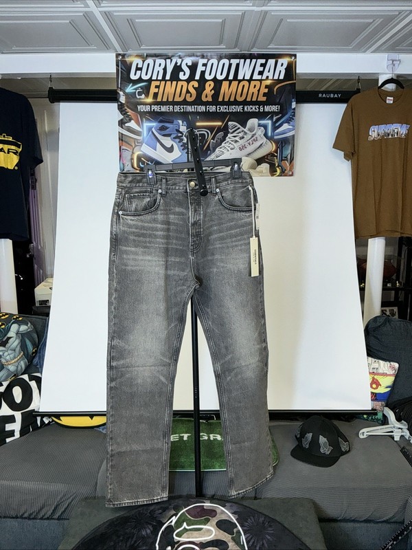 Essentials Fear of God – Denim 5 Pocket Jeans in the Vintage Black – Size 32