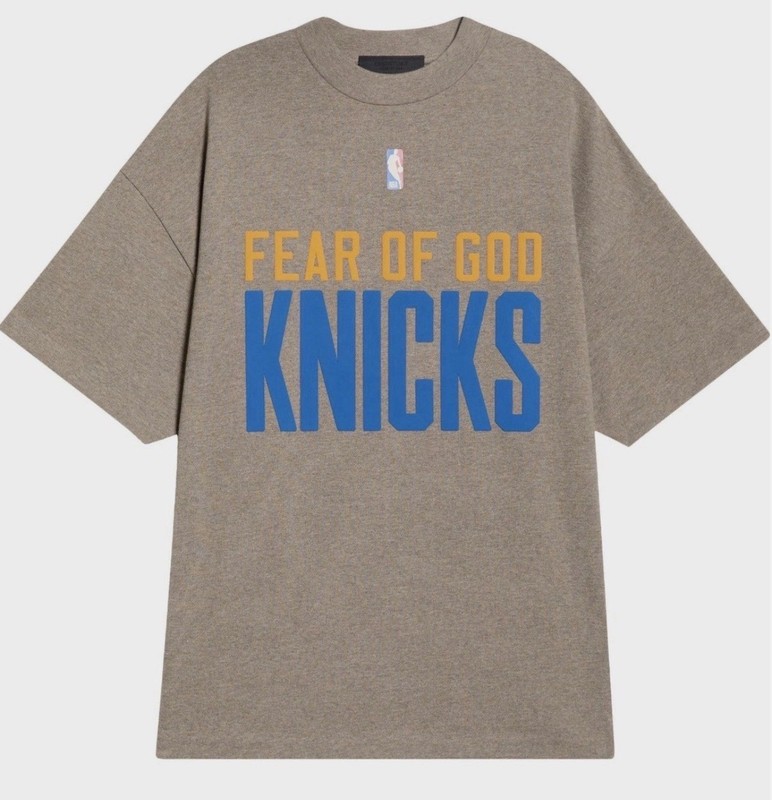Fear of God Essentials New York Knicks NBA Gray T-Shirt Size L