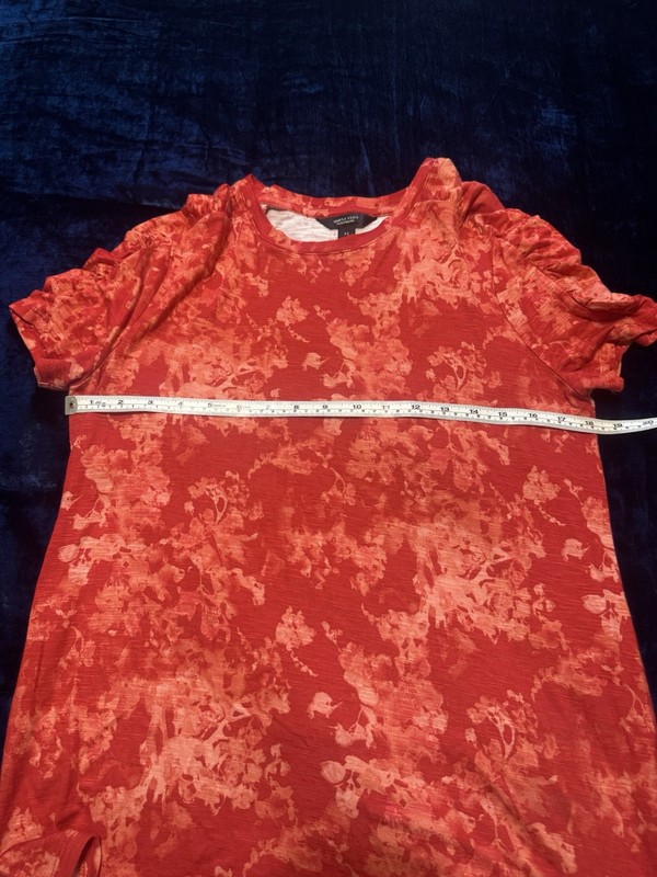 Simply Vera Vera Wang Women's Red Floral Crew Neck Ruffle Short Sleeve T-Shirt M gallery