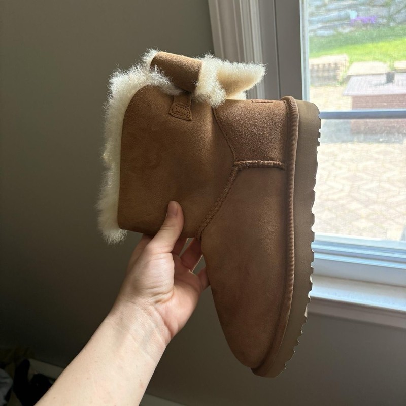 UGG CLASSIC MINI BAILEY HERITAGE BOW CHESTNUT BOOTS US 7 gallery