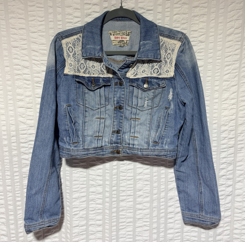 Hot Kiss Womens Blue Cropped Denim Jacket Lace Yoke Button Front Pockets L