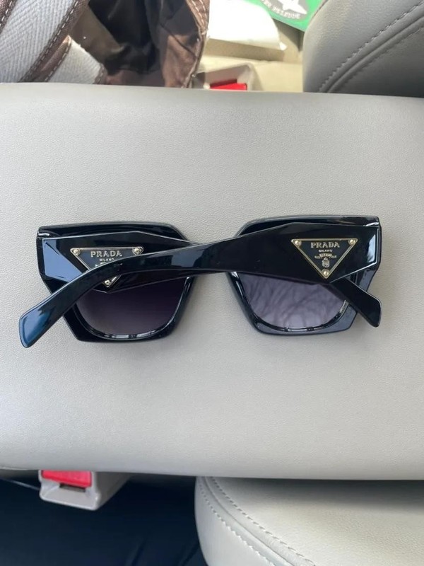 PRADA PR18WS Oversized Geometric Black Gradient Gray Sunglasses Women Designer gallery