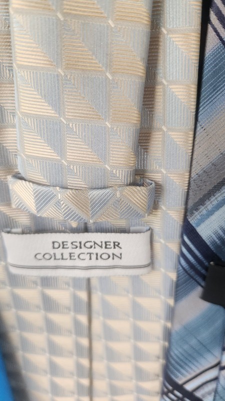 Lot of 6 Men's Neckties Various Brands Various Lengths Widths & Materials gallery