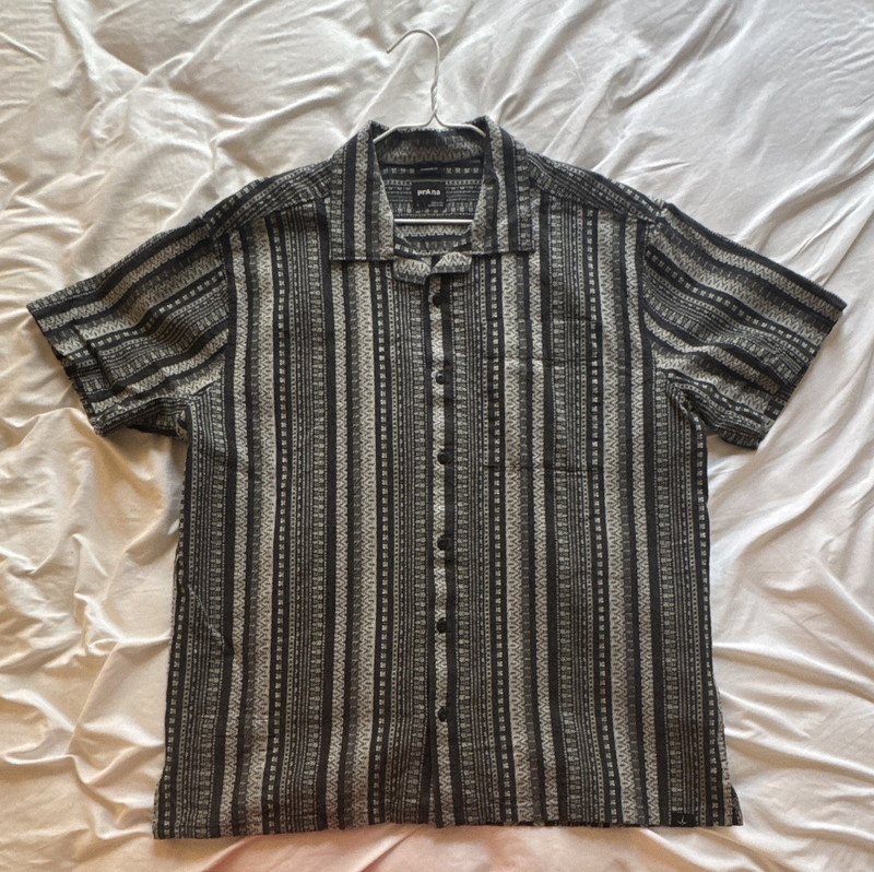 prAna Men’s L Regular Button-Up Shirt Short Sleeve Standard Fit Striped Pockets