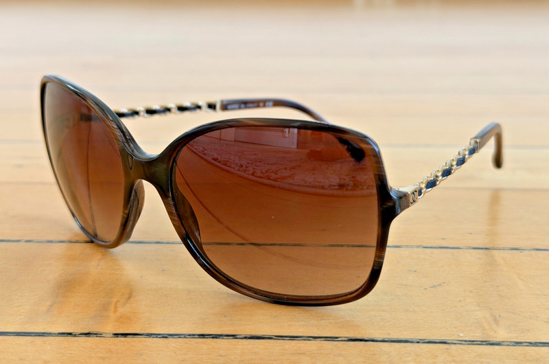 Authentic CHANEL 5210-Q Brown Tortoise Gradient Chain CC Sunglasses w/ Case