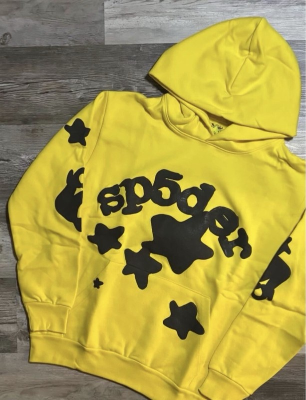 sp5der Yellow/Black Graphic Star Pullover Hoodie with Pockets, Unisex Adults