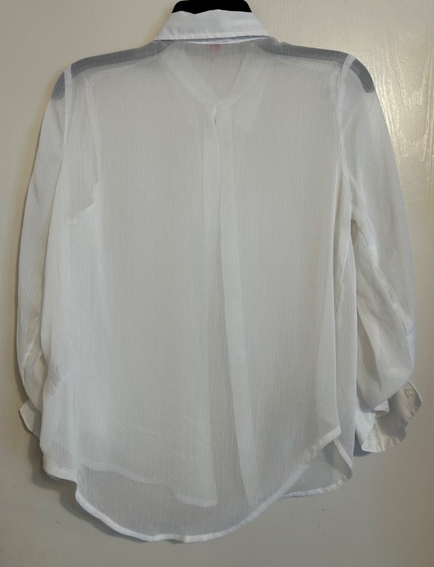 l.e.i. medium sheer white blouse gallery