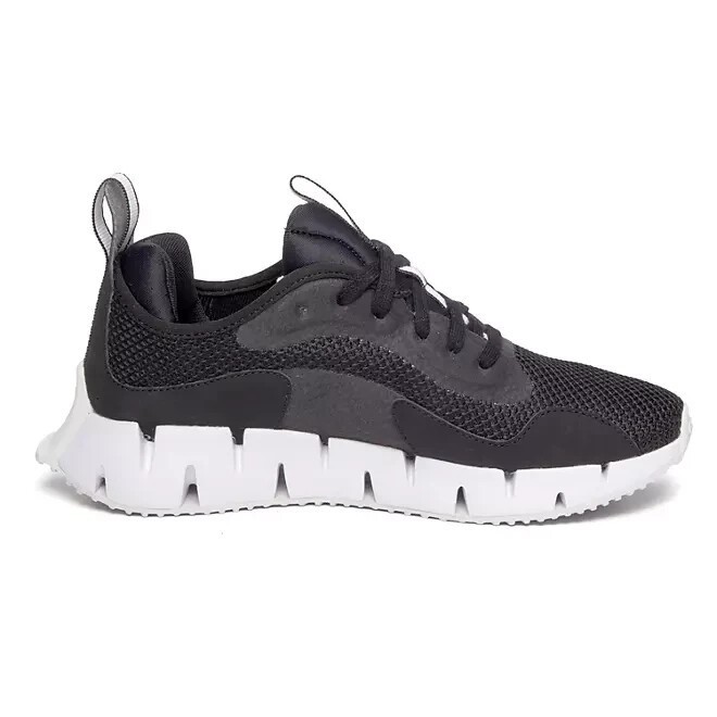 Reebok Women’s Zig Dynamica Sneaker Size 10 Black