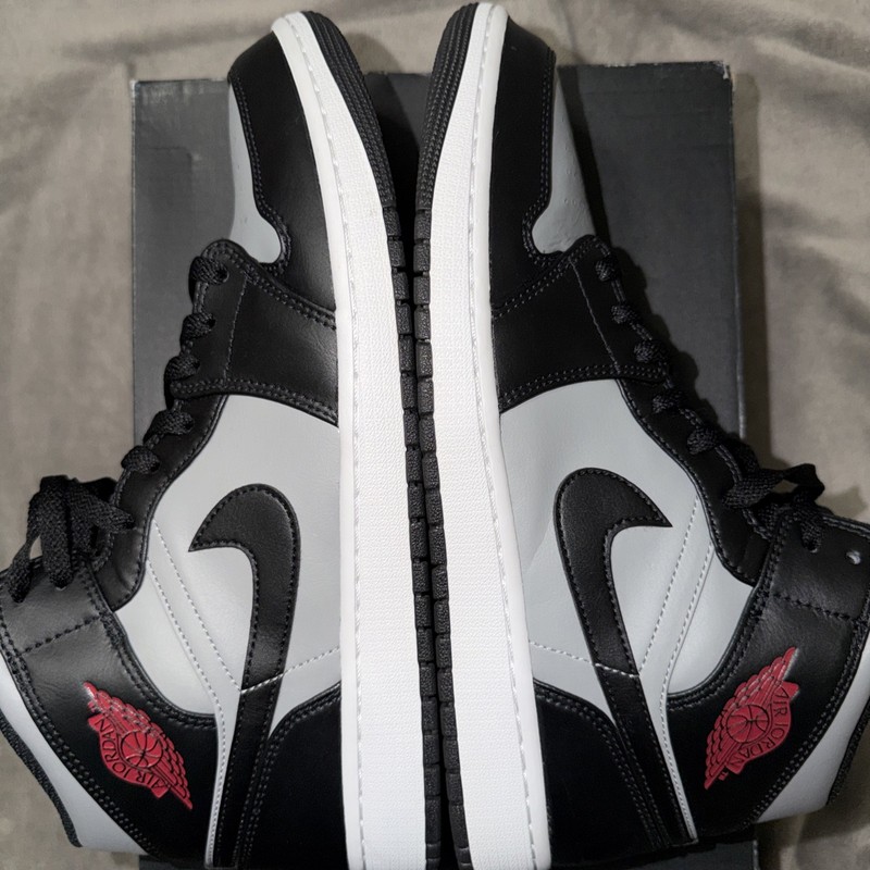 Air Jordan 1 Mid Men’s Size 12 New With Box Defect 554724-096 Black/Gym Red Grey