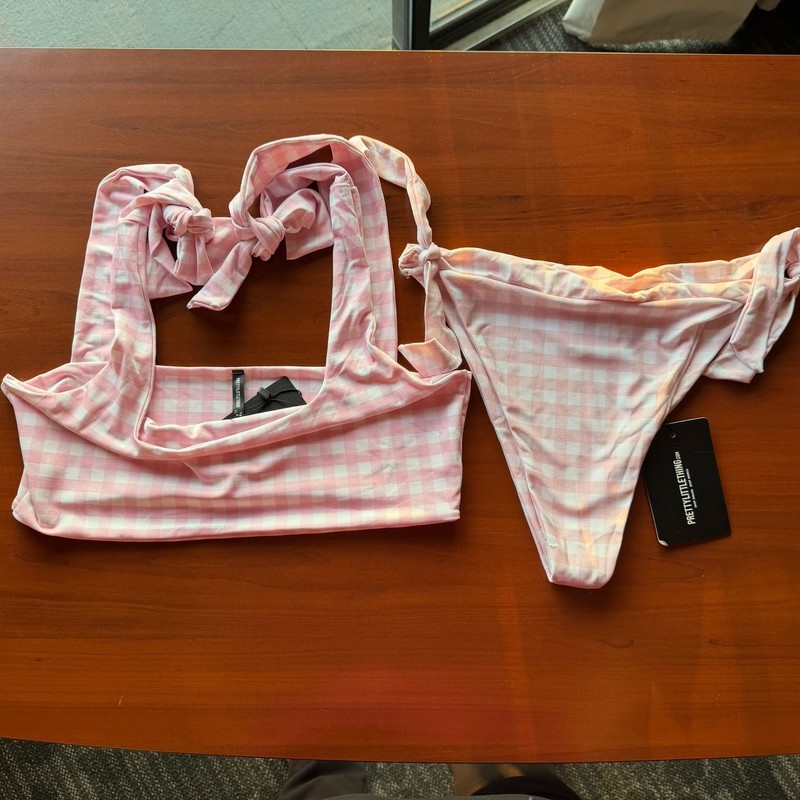 Pretty Little Thing Women’s Size 16 Bikini Bottom NWT Pink and White Stripe