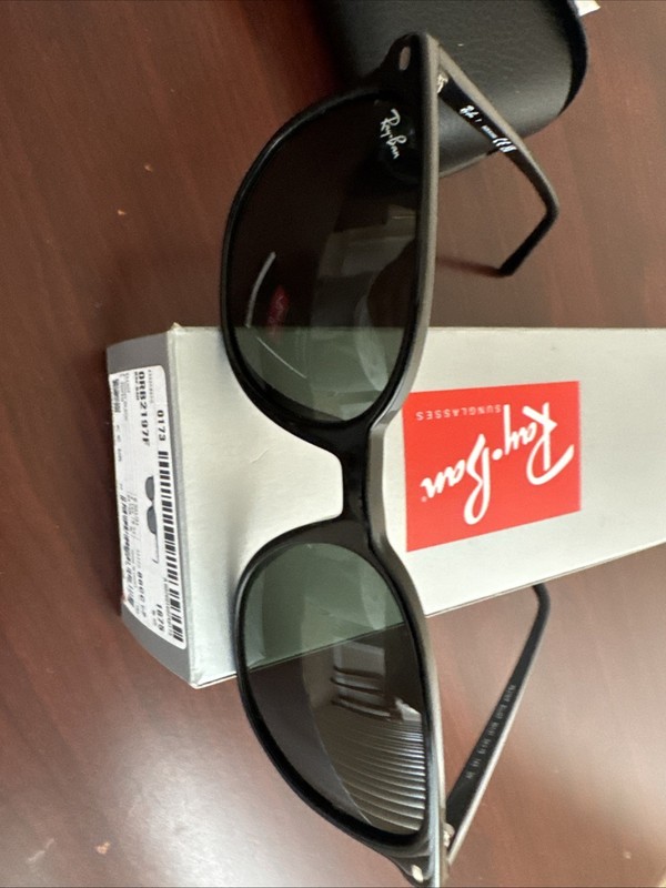 Ray-Ban Elliot Sunglasses RB 2197 901/31 Polished Black Green Glass 52mm w/case gallery