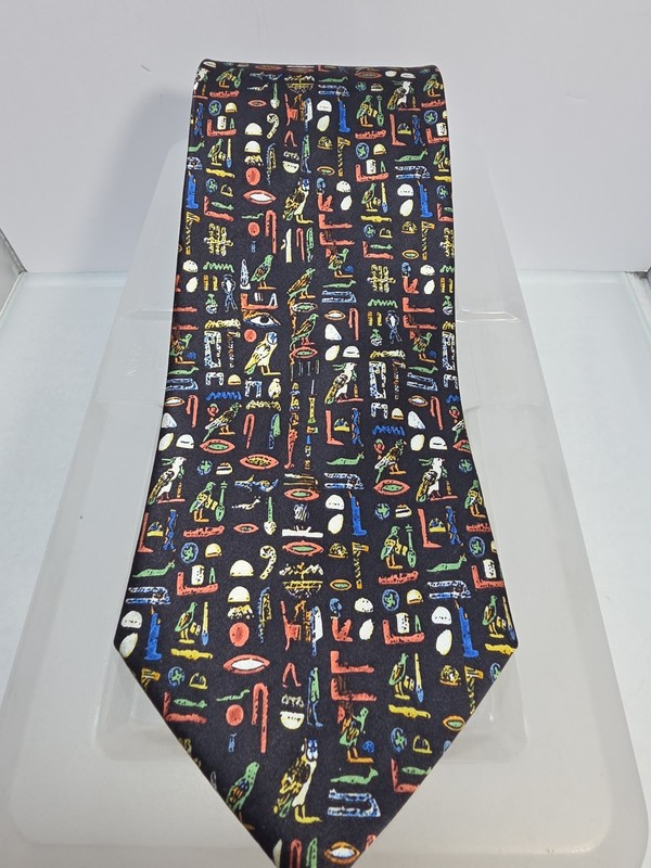 Museum Artifacts Egyptian Hieroglyphics Silk Tie 57″