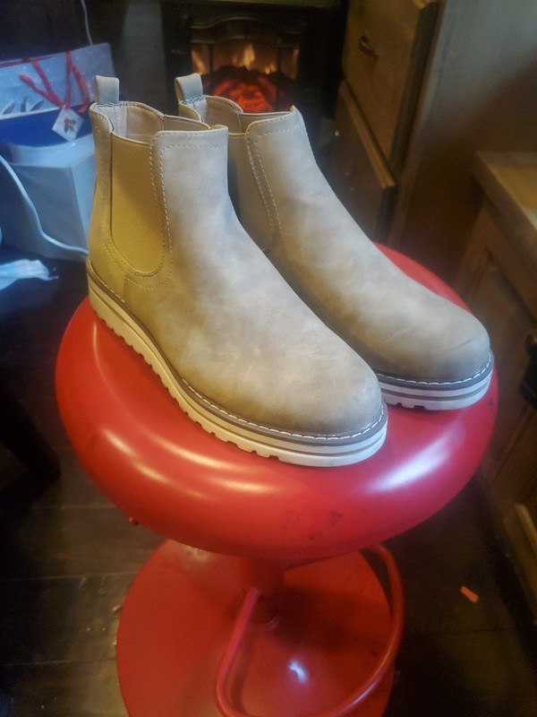 3 Pairs of shoes/ 1 Pair of Womens ankle boots 2 pairs of womens sandels Size 7 gallery