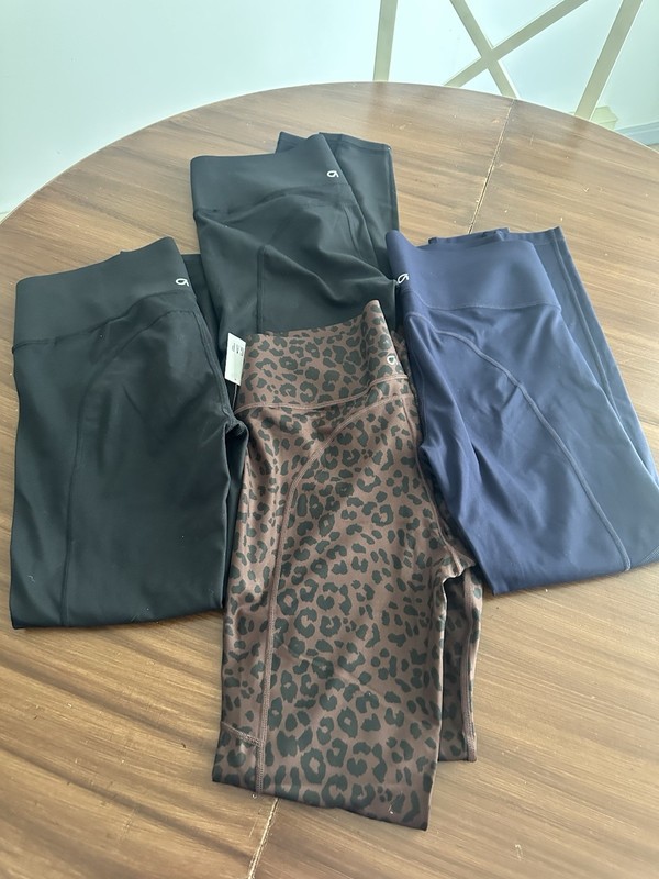 MATERNITY bundle – GAP Recycled Under Belly Power Leggings Size Medium