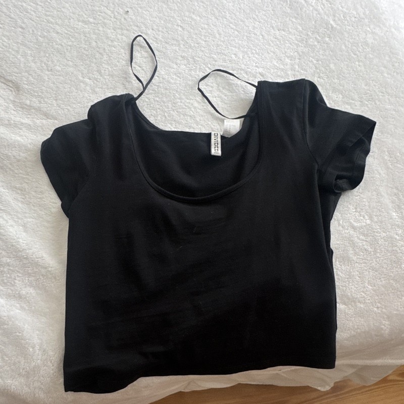 Divided by H&M Women’s M Black Solid Scoop Neck Short Sleeve Basic T-Shirt