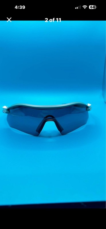 Oakley OO9495D-0436 Men’s Wrap Sunglasses teal AUTHENTIC and LEGIT 133mm