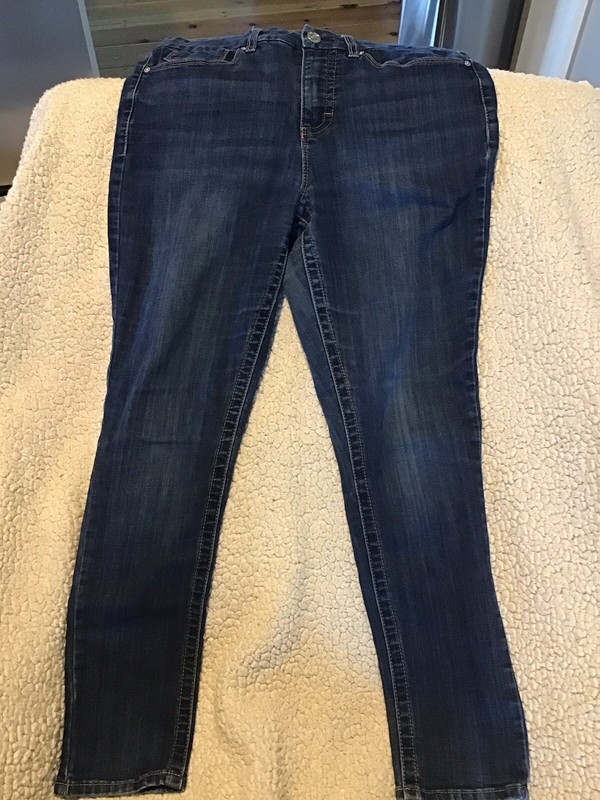 Seven7 Tummy-less High-Rise Skinny Women’s Dark Wash Size 12 Jeans