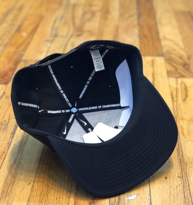 *NEW* Unisex Nike DriFit Pro Adjustable Structured Futura Cap Black (FB5380 010) gallery