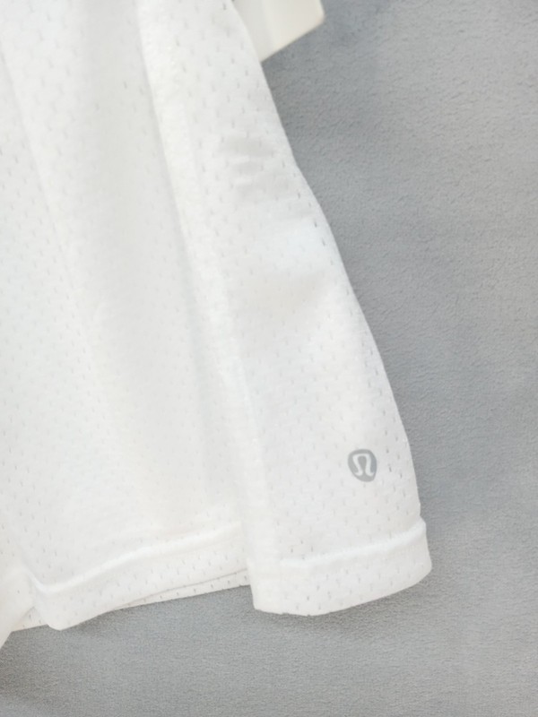 LULULEMON NWT Relaxed-Fit Mesh Training Short 8" White Size 0 gallery