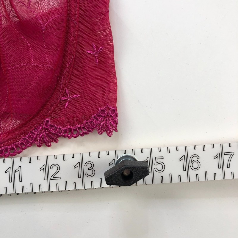 Chantelle Bra Unknown Size / 29 Band D/DD Cup Unlined Underwire Lace Pink gallery