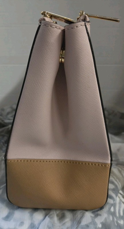 Michael Kors Sutton Saffiano Leather Handbag gallery