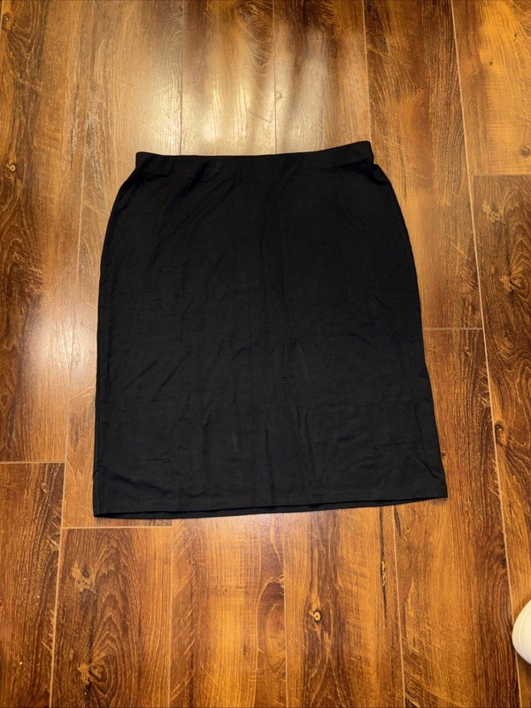 NWT SKIMS SMOOTH LOUNGE SKIRT SZ L Obsidian Black NWT $60 Modal Blend gallery