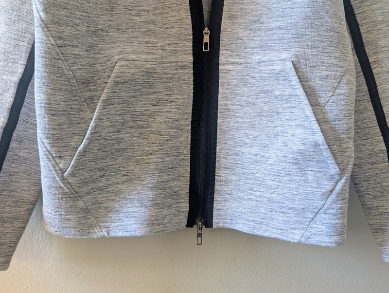 Lululemon Men’s Hooded Full Zip Stratum Hoodie Jacket Gray/Black Heather Size M gallery