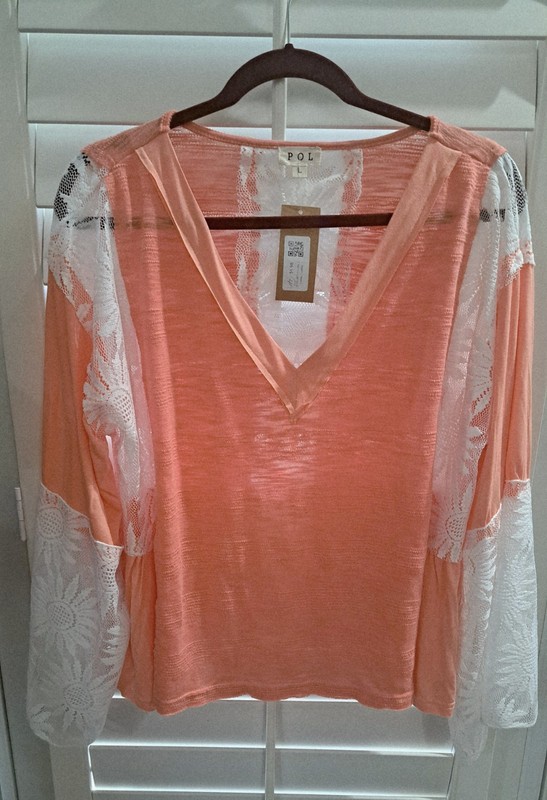 LOVELY POL TOP – Size Large — NWT — BEAUTIFUL CORAL COLOR