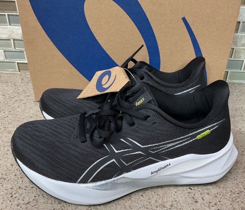 Asics Womens Sneakers Versablast 4 Black Silver Left Sz 7 Right Sz 6 Shoes New
