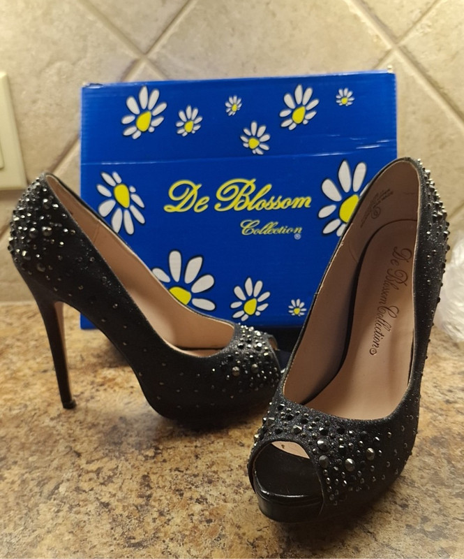 De Blossom black sparkly high heels size 6.5 with rhinestones Worn Once!!!!