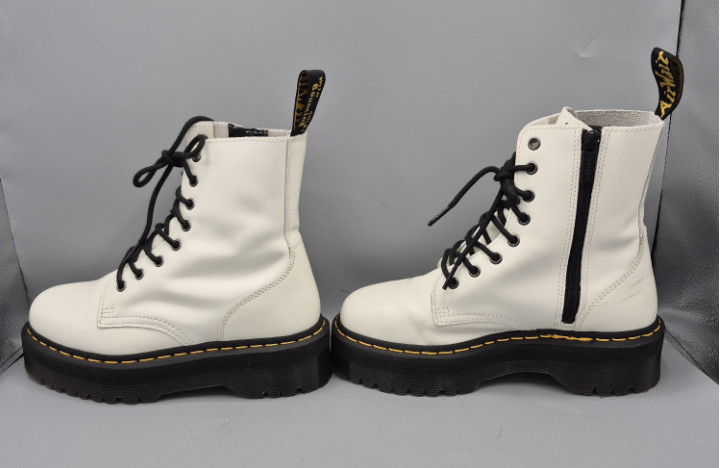 Dr. Martens Jadon Platform Leather Platform Boots Women's Size 7 black laces gallery