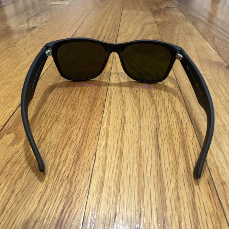 Ray-Ban RB2132 New Wayfarer Sunglasses Matte Black Green Polarized 55-18 gallery