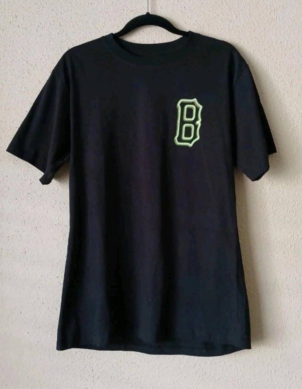Black Scale Shirt Mens Medium Black Neon B Logo Graphic Streetwear Tee Urban